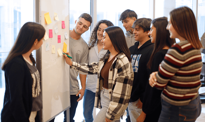 Periodismo y Comunicacion Estrategia - Universidad de los Andes