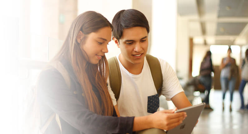<h3>Mantente al d&iacute;a con los <br />
<span> Programas de Bachillerato</span></h3>
<p>D&eacute;janos tus datos para mantenerte informado sobre las novedades de los programas de bachilleratos, nuestros eventos, talleres pr&aacute;cticos y sobre todo lo que necesitas saber del proceso de Admisi&oacute;n 2026.</p>
