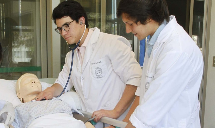 Acreditación Medicina UANDES